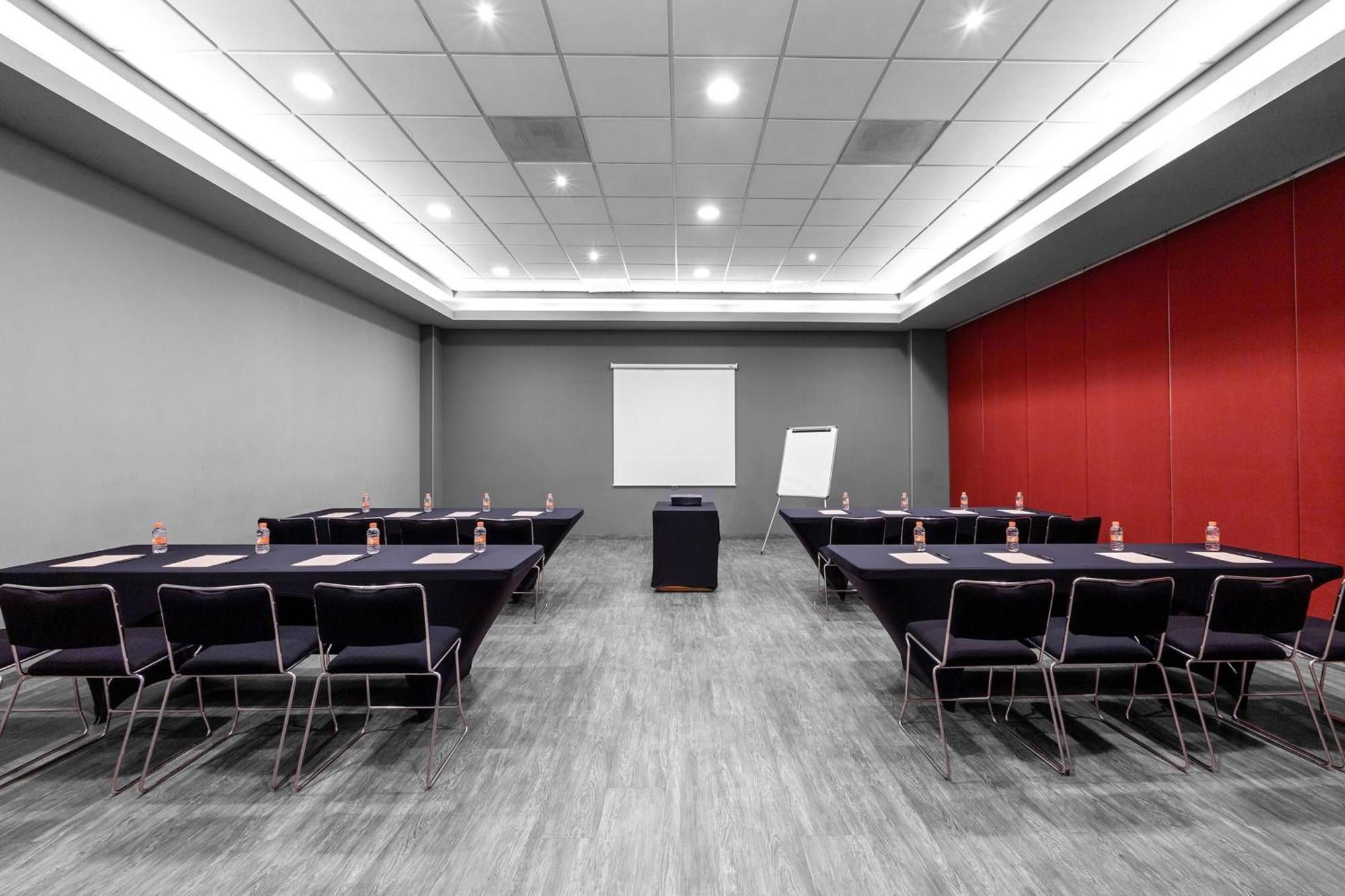 City Express Plus By Marriott Guadalajara Expo Zapopan Exterior photo